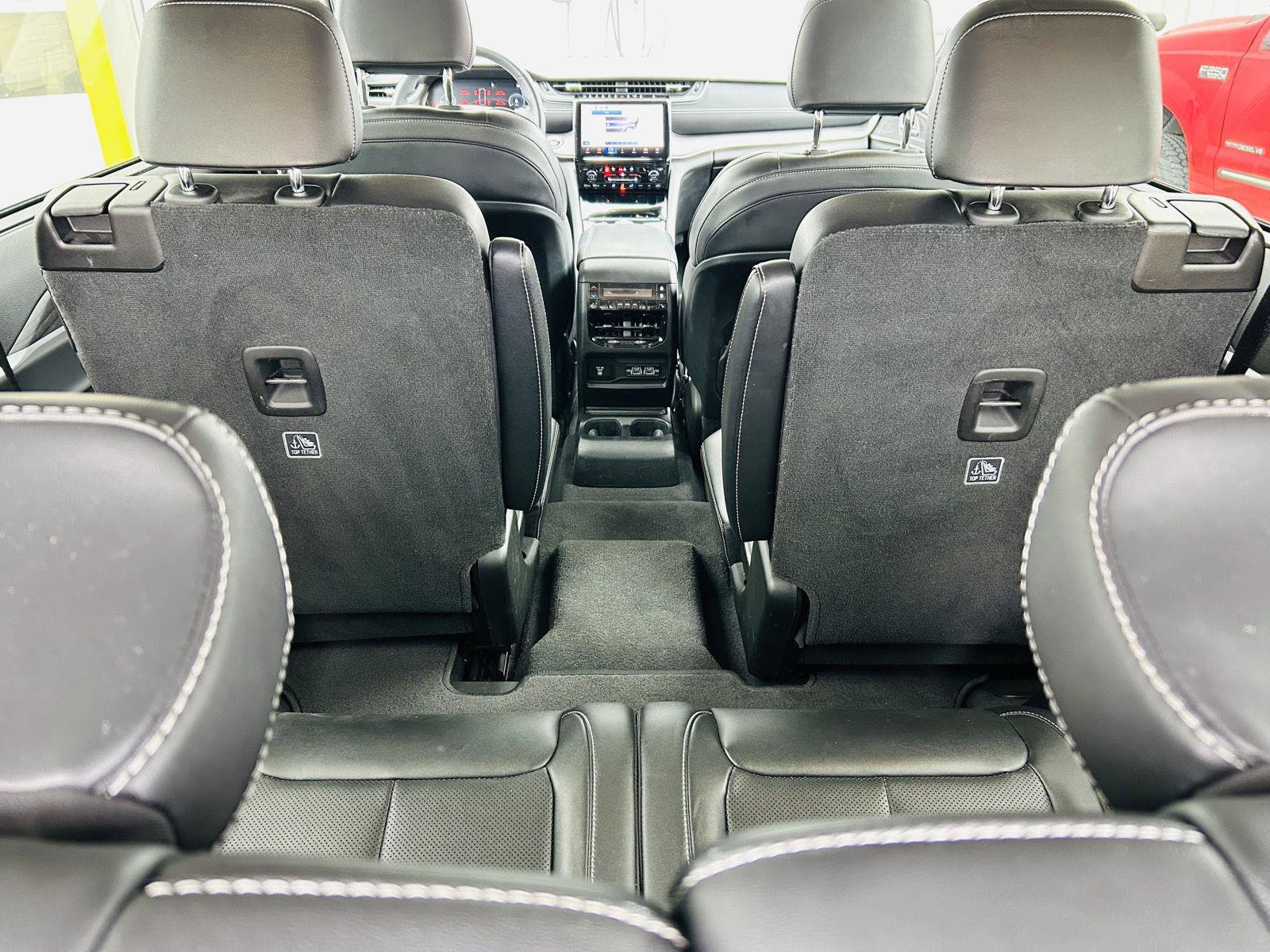 Used 2022 Jeep Grand Cherokee L Limited w/ Luxury Tech Group II image 35