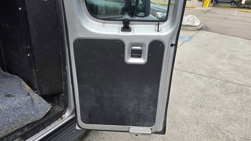 Used 2006 Ford E-150 and Econoline 150 RWD image 32