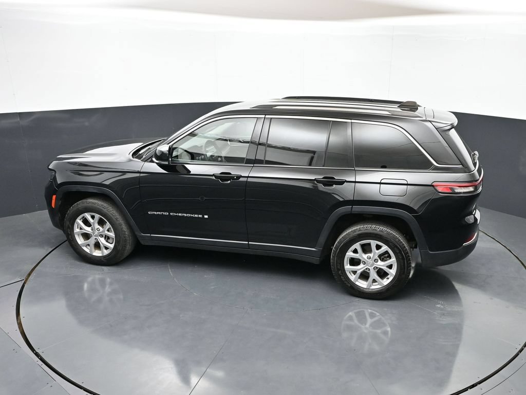 Used 2023 Jeep Grand Cherokee Limited AWD/4WD image 46