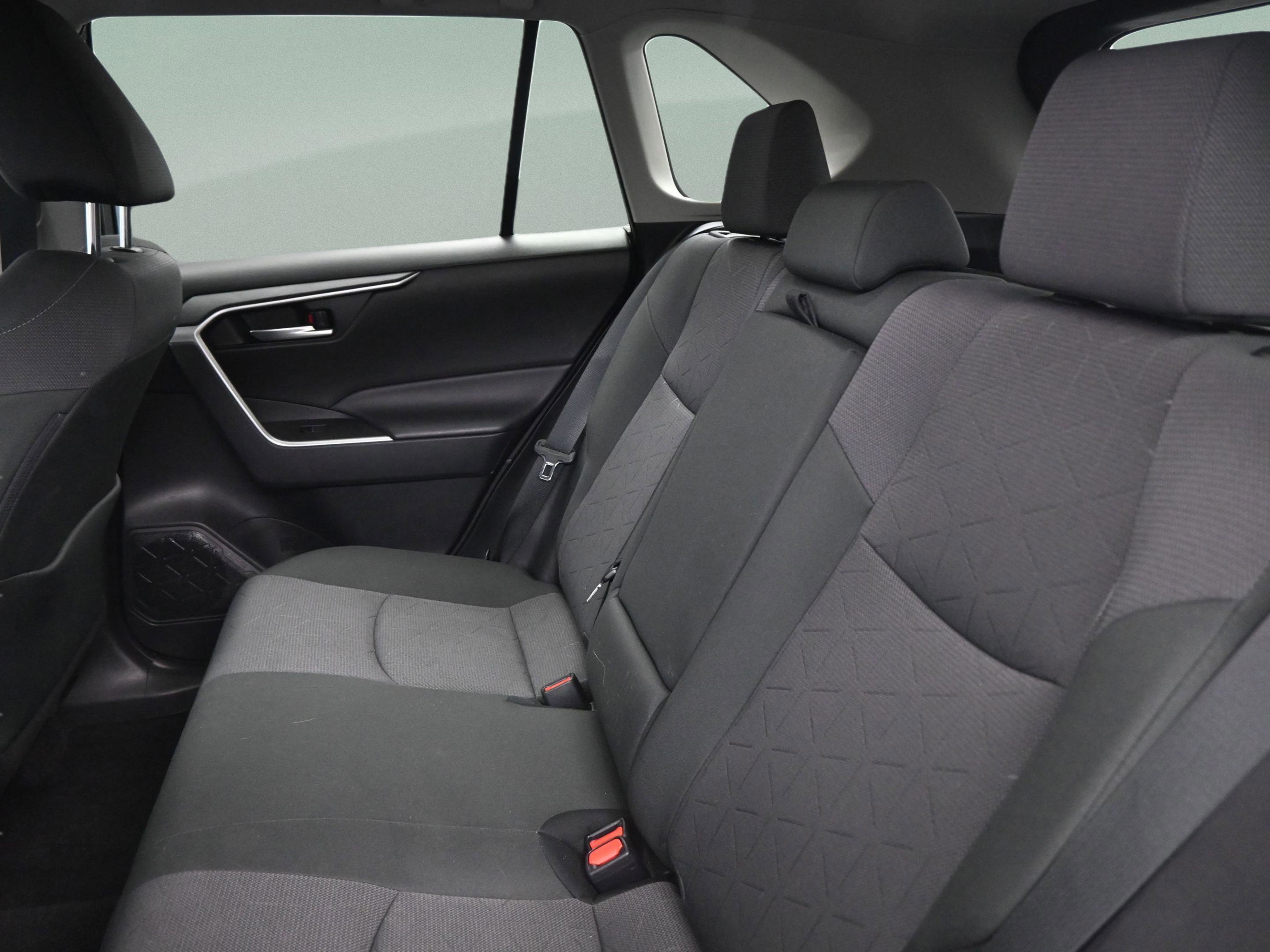 Certified 2025 Toyota RAV4 XLE AWD/4WD image 34