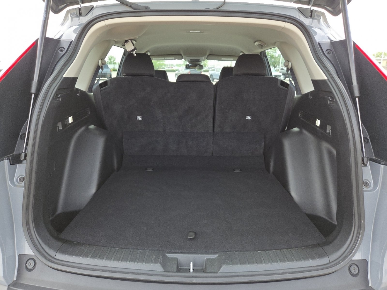 Used 2024 Honda CR-V LX image 17