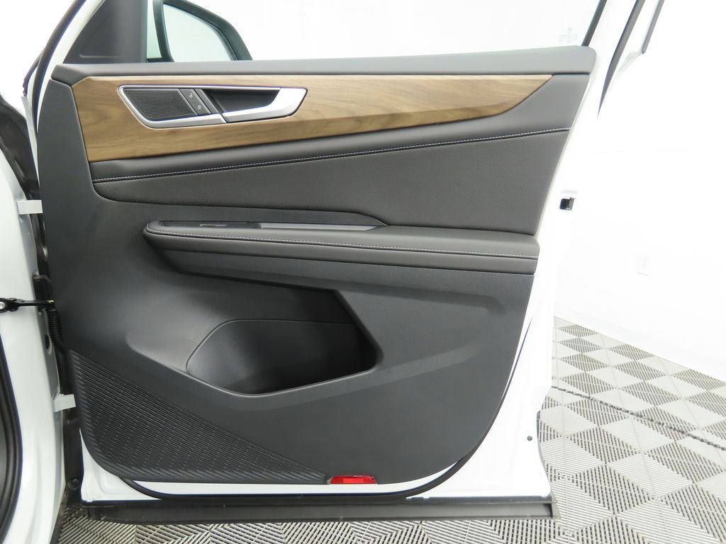 New 2026 Volkswagen Atlas SE image 25