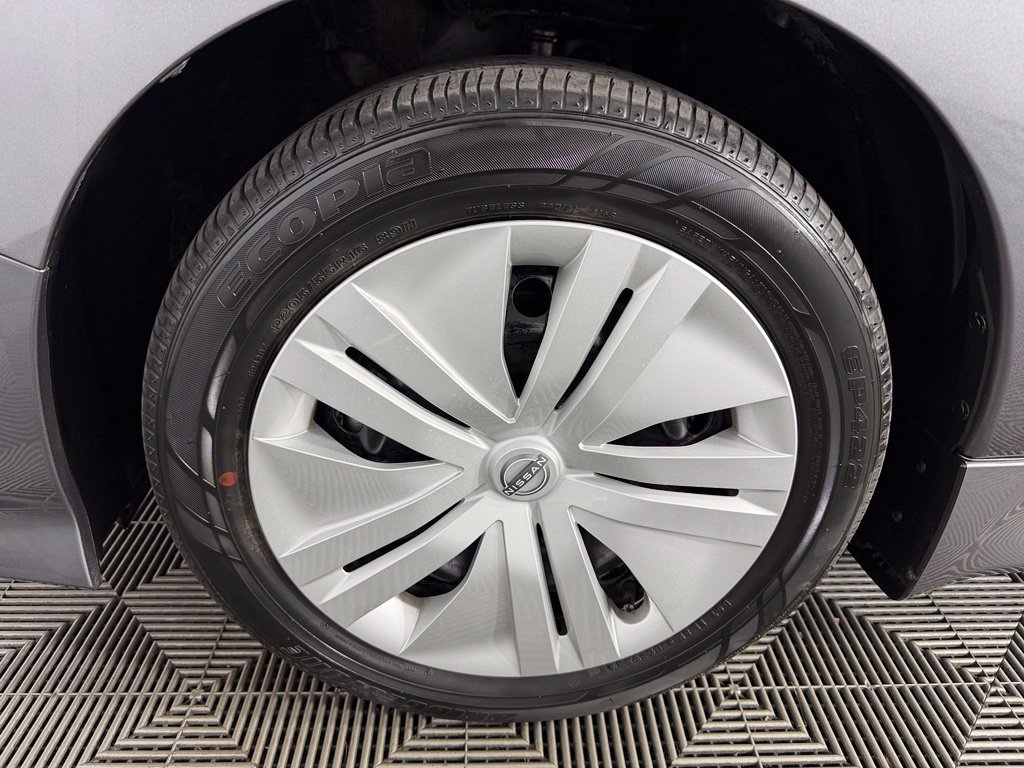 Used 2025 Nissan Leaf S FWD image 12