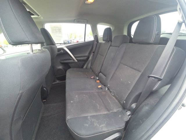 Used 2016 Toyota RAV4 XLE AWD/4WD image 17