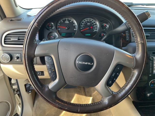 Used 2012 GMC Yukon XL Denali AWD/4WD image 10