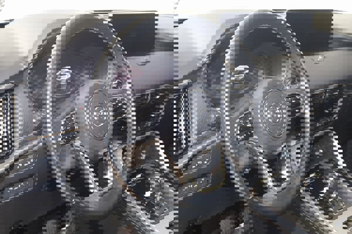 Used 2024 MAZDA CX-90 Plug-In Hybrid w/ Premium Pkg image 6