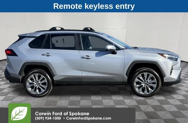 Used 2022 Toyota RAV4 XLE Premium AWD/4WD image 10