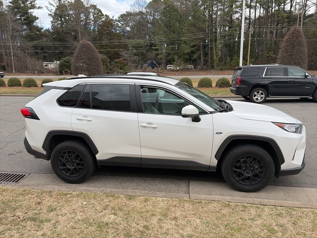 Used 2021 Toyota RAV4 XLE image 5