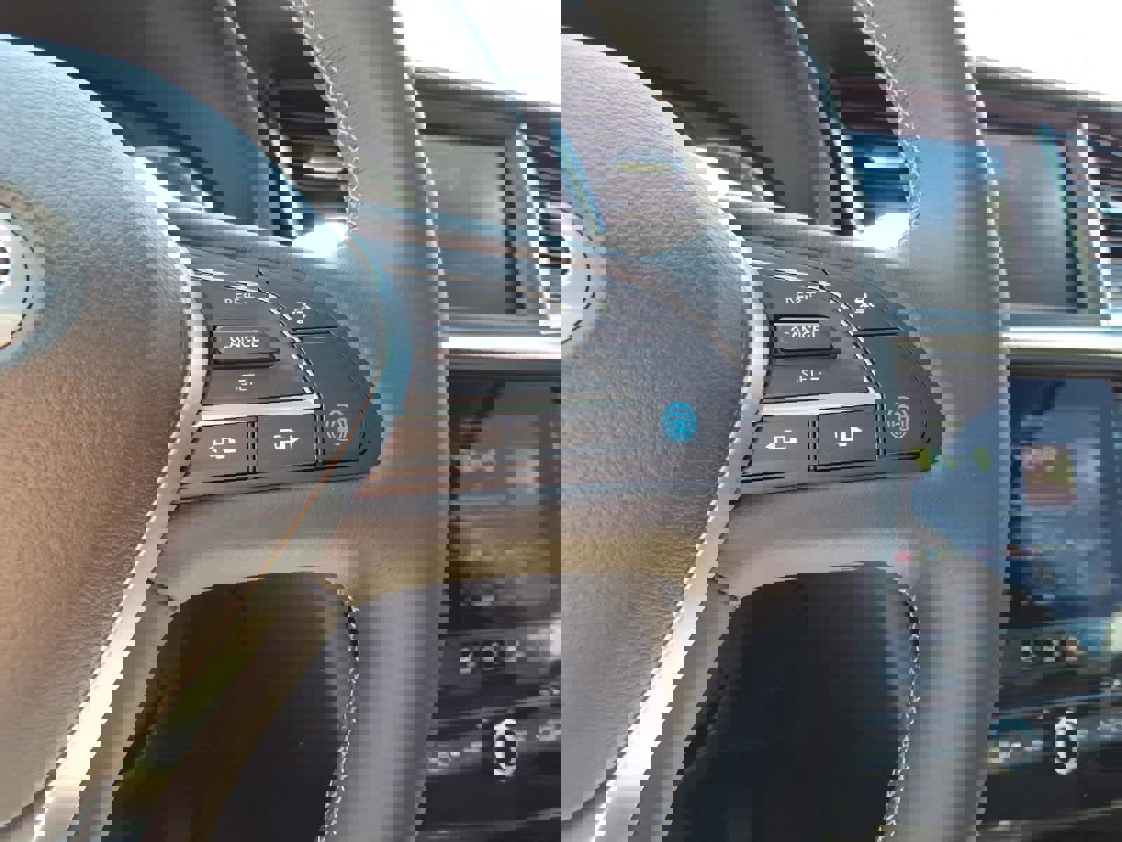 Certified 2024 INFINITI QX50 Luxe AWD/4WD image 21