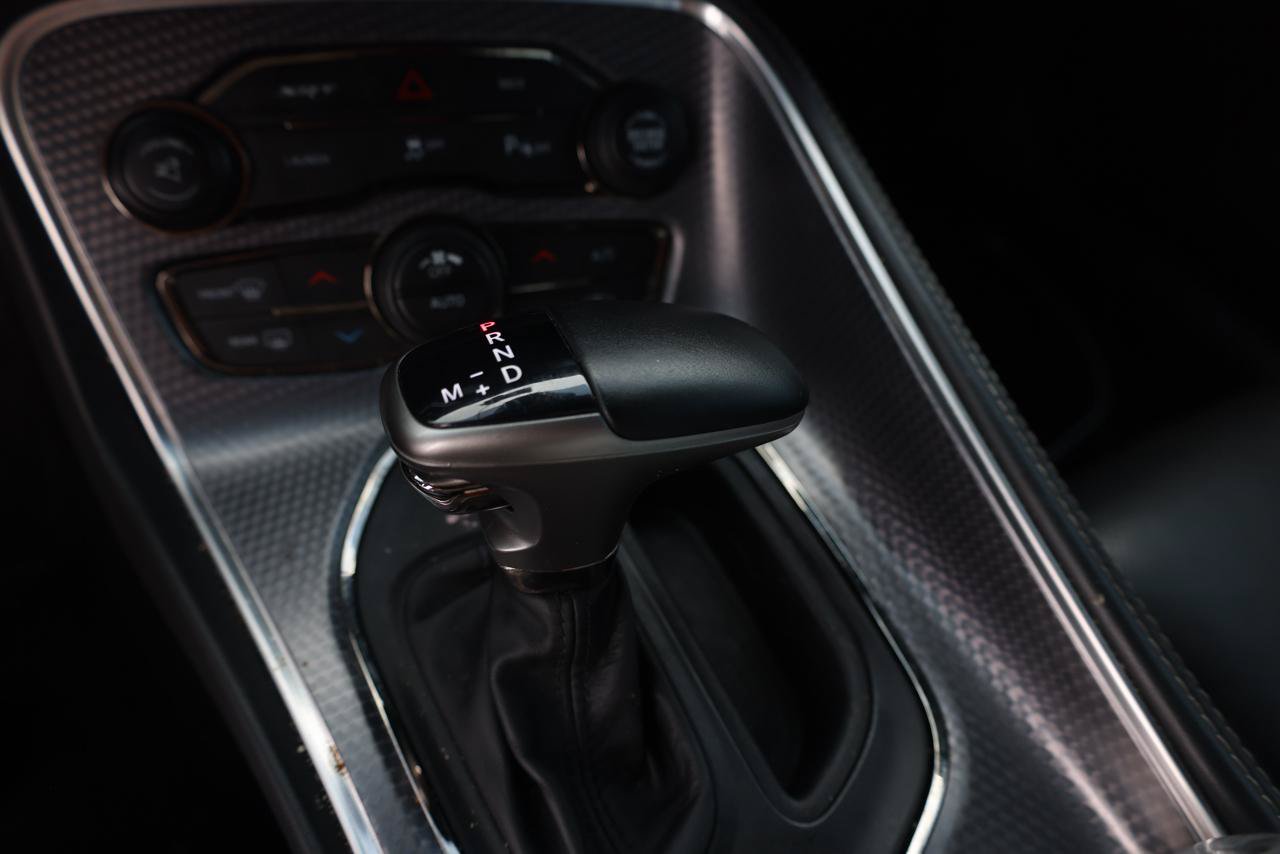 Used 2016 Dodge Challenger SRT Hellcat RWD image 8