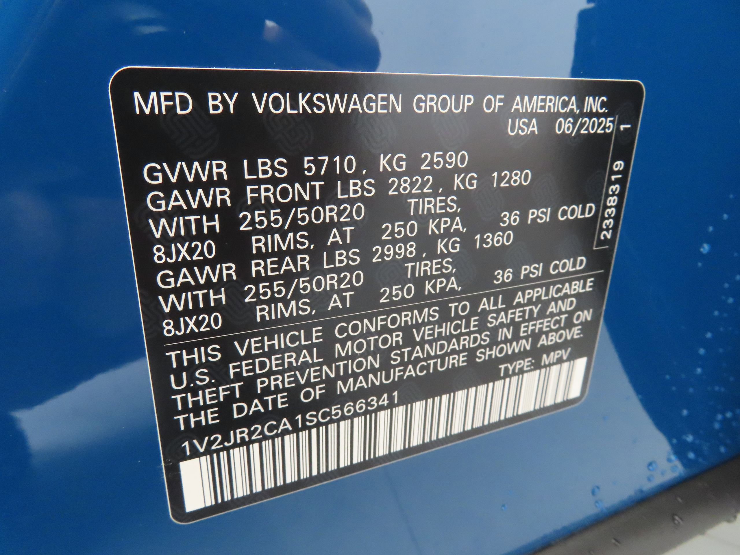 New 2025 Volkswagen Atlas SE FWD image 29