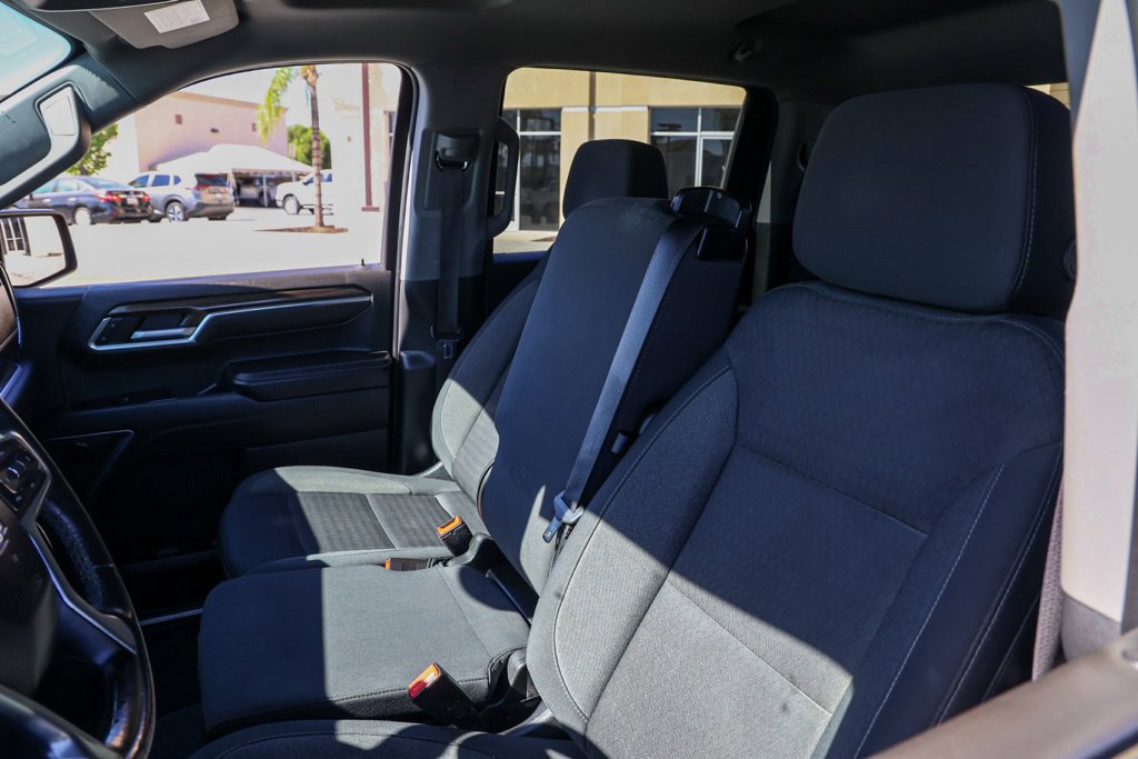 Used 2022 Chevrolet Silverado 1500 LT RWD image 16