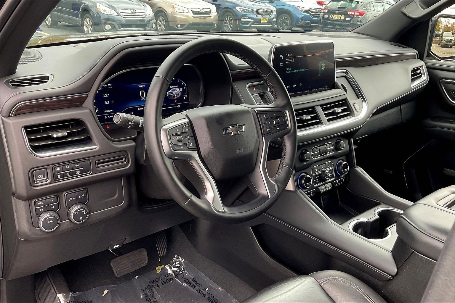 Used 2024 Chevrolet Tahoe Z71 w/ Luxury Package image 14