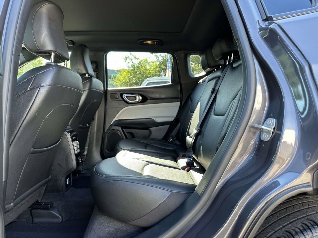 Certified 2024 Jeep Compass Limited w/ Sun and Sound Group AWD/4WD image 20