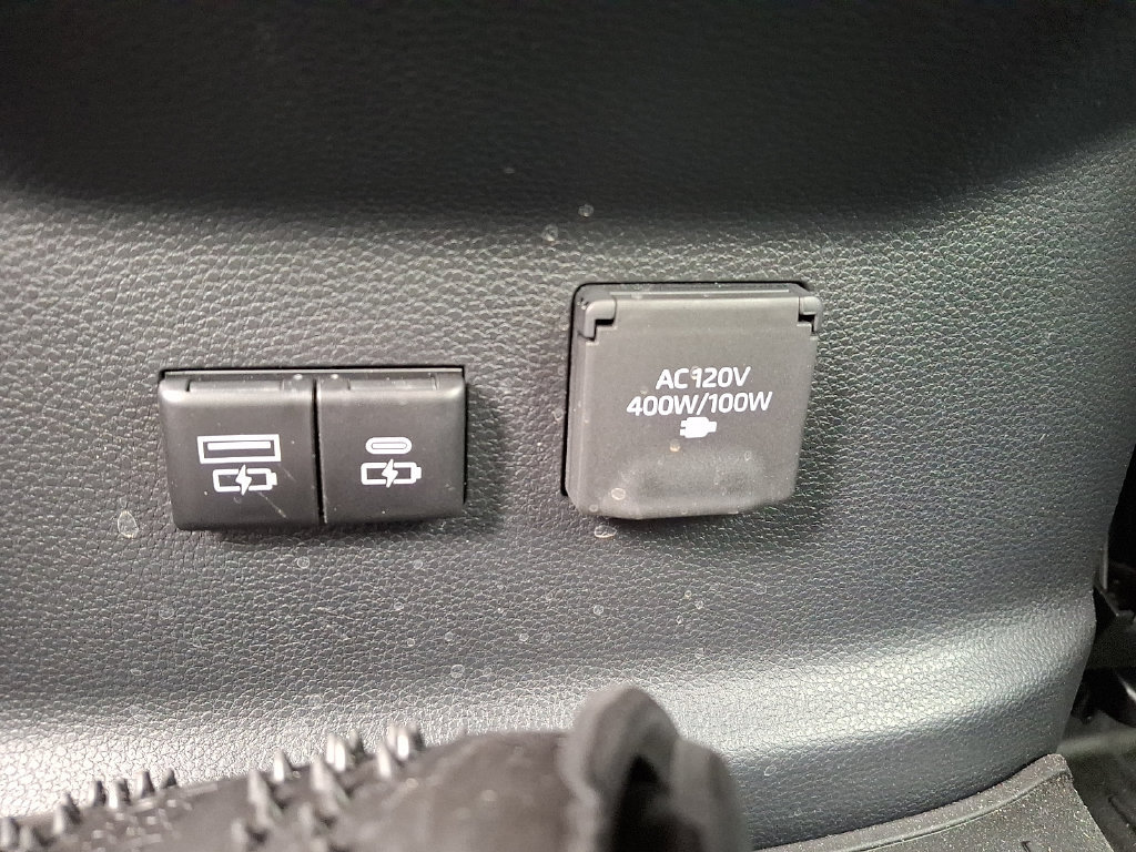 Used 2024 Toyota Tundra Limited AWD/4WD image 14