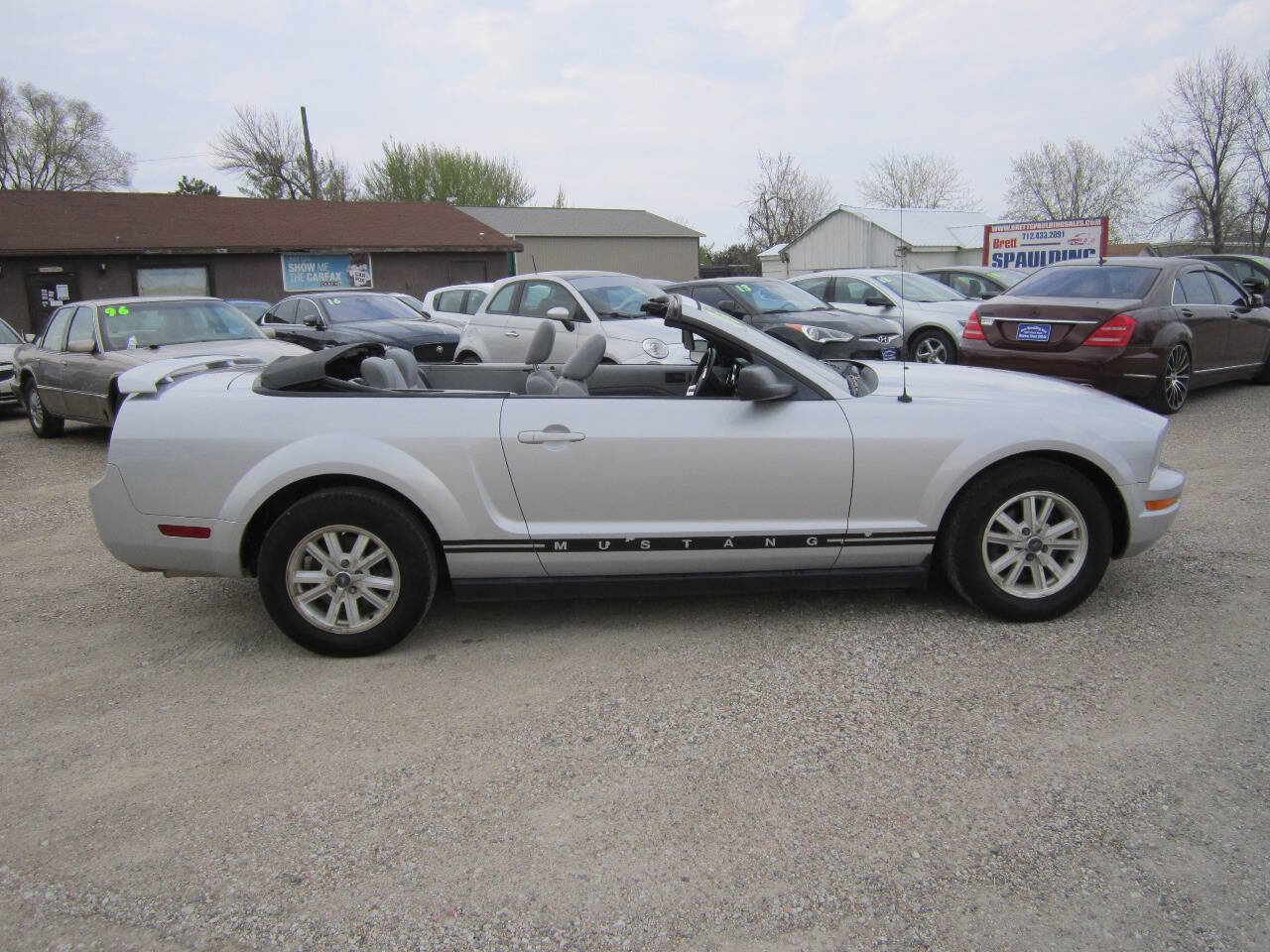 Used 2006 Ford Mustang Convertible image 11