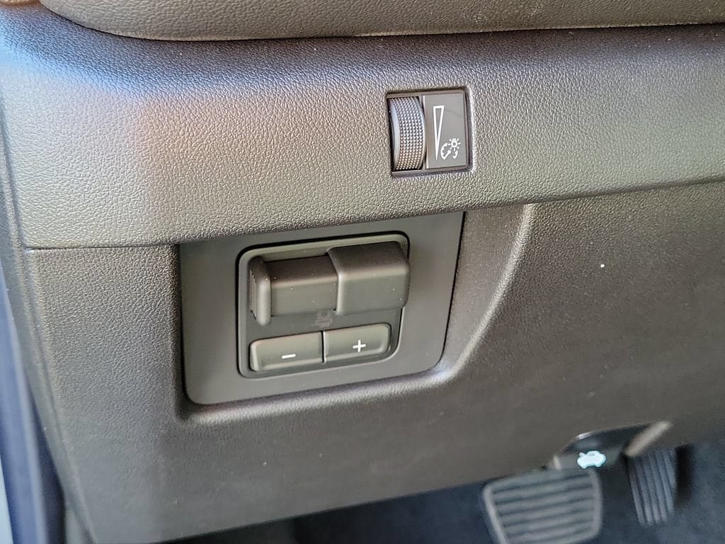 New 2026 Chevrolet Colorado LT w/ LT Convenience Package RWD image 14