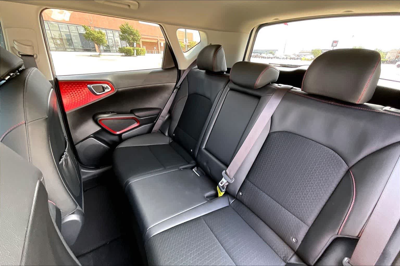 Certified 2024 Kia Soul GT-Line FWD image 28