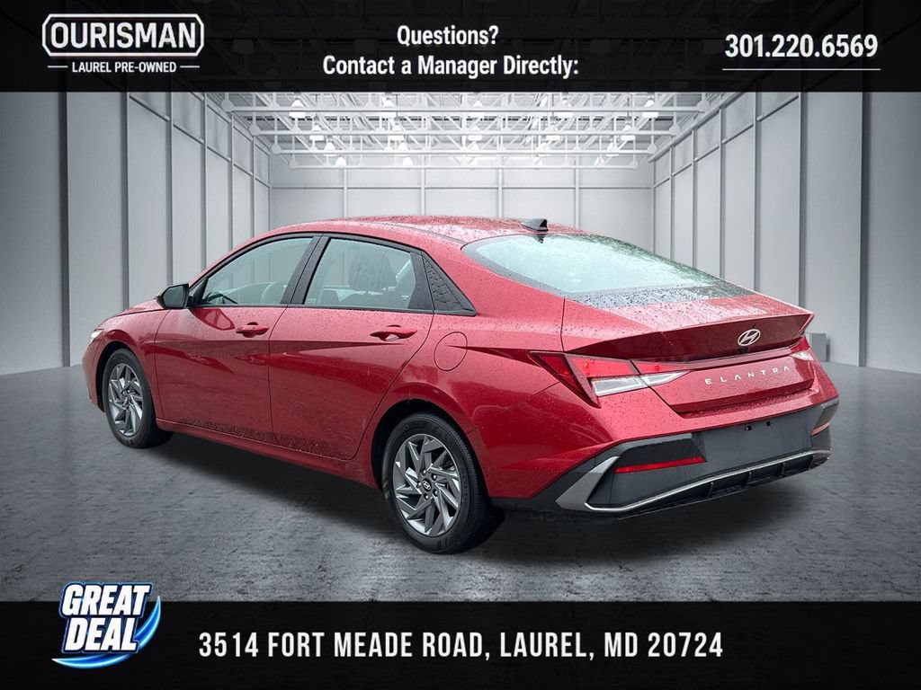 Used 2024 Hyundai Elantra SEL FWD image 4