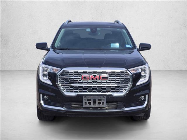 Used 2023 GMC Terrain Denali w/ Black Diamond Edition AWD/4WD image 2