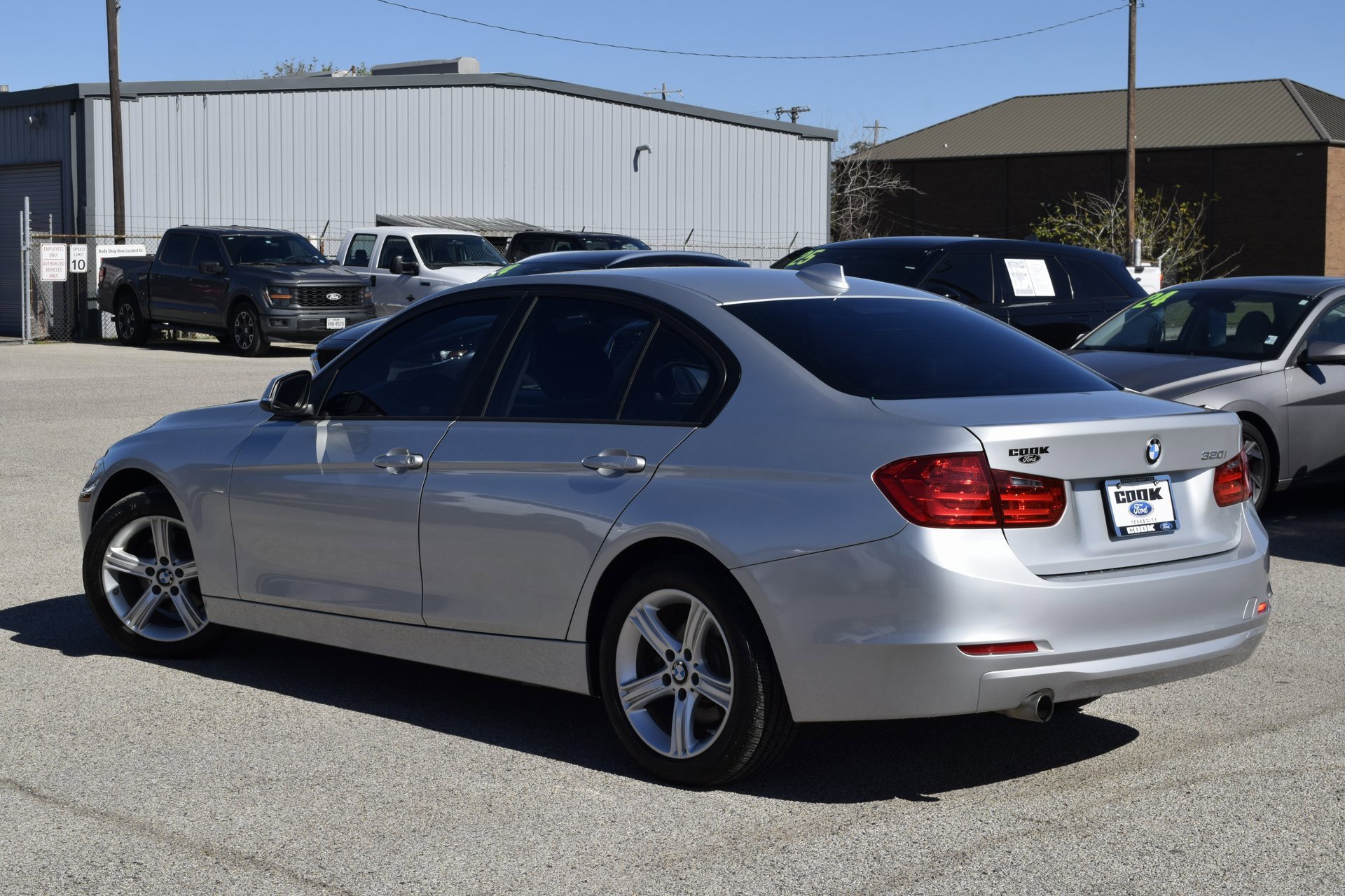 Used 2015 BMW 320i Sedan image 9
