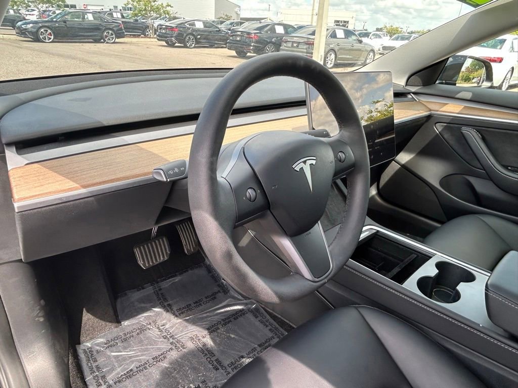 Used 2023 Tesla Model 3 Standard Range image 19