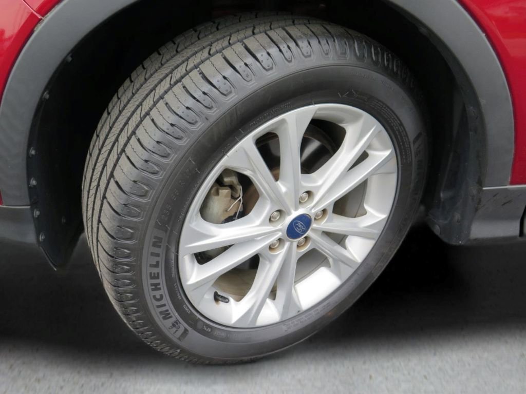 Used 2018 Ford Escape SE w/ SE Sync 3 Package FWD image 25