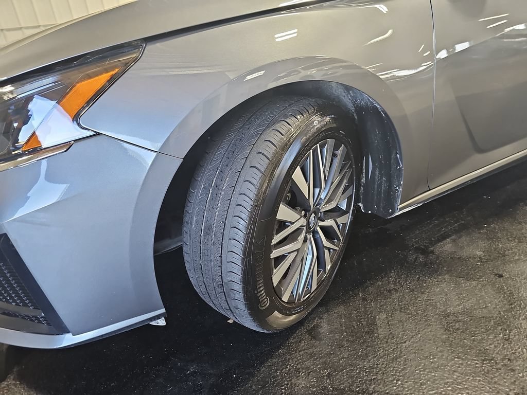 Certified 2025 Nissan Altima 2.5 SV FWD image 31