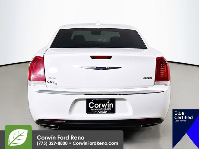 Used 2022 Chrysler 300 Touring image 8