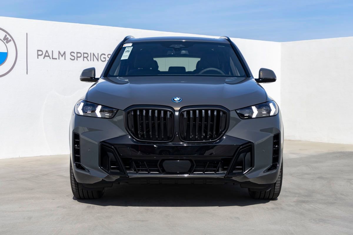 New 2026 BMW X5 xDrive50e image 4