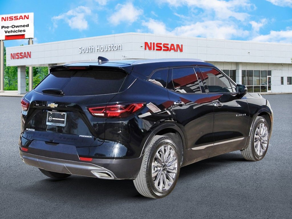 Used 2023 Chevrolet Blazer Premier w/ Driver Confidence II Package image 4