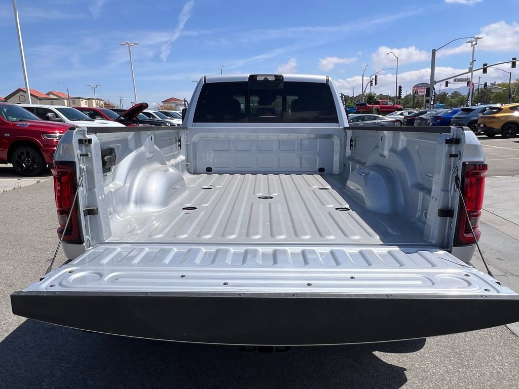 New 2026 RAM 3500 Tradesman AWD/4WD image 17