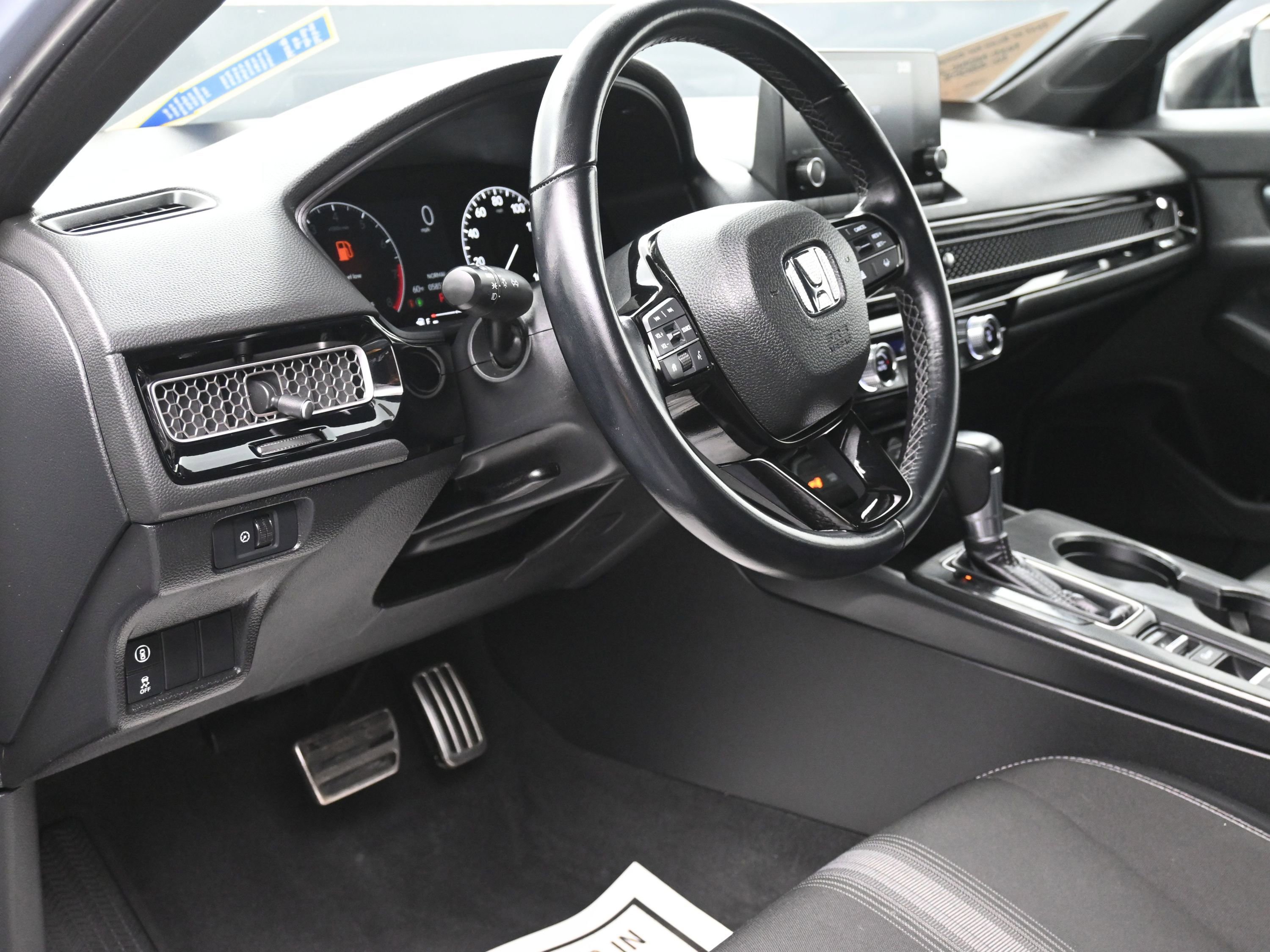 Used 2023 Honda Civic Sport image 17