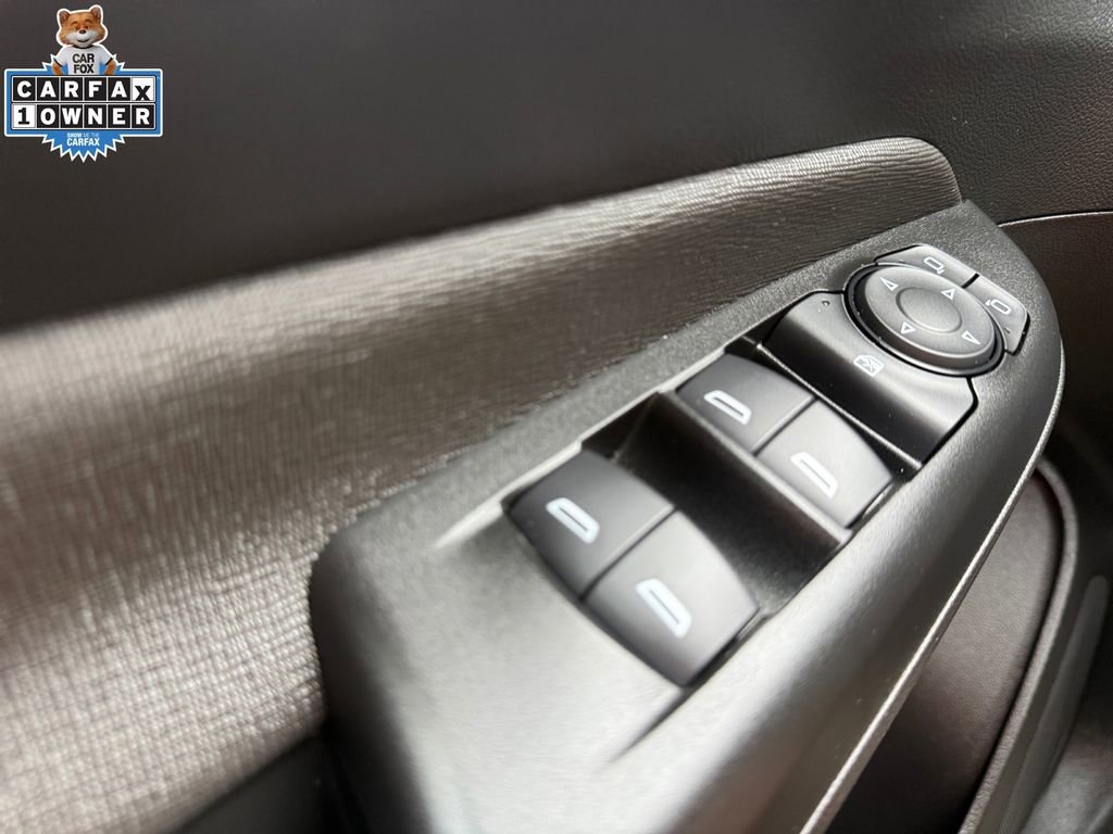 Used 2025 Buick Envista Preferred FWD image 28