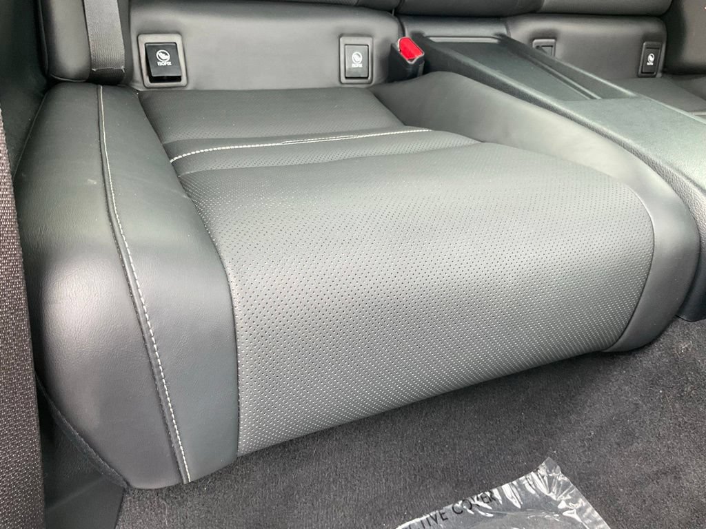 Used 2016 Lexus RC 200t RWD image 36