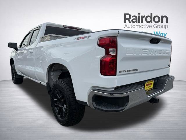 Used 2022 Chevrolet Silverado 1500 LT AWD/4WD image 5