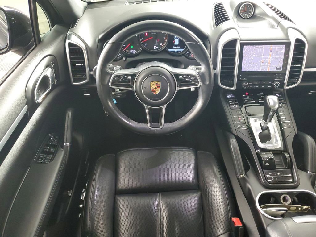Used 2018 Porsche Cayenne Platinum Edition w/ Premium Package image 15