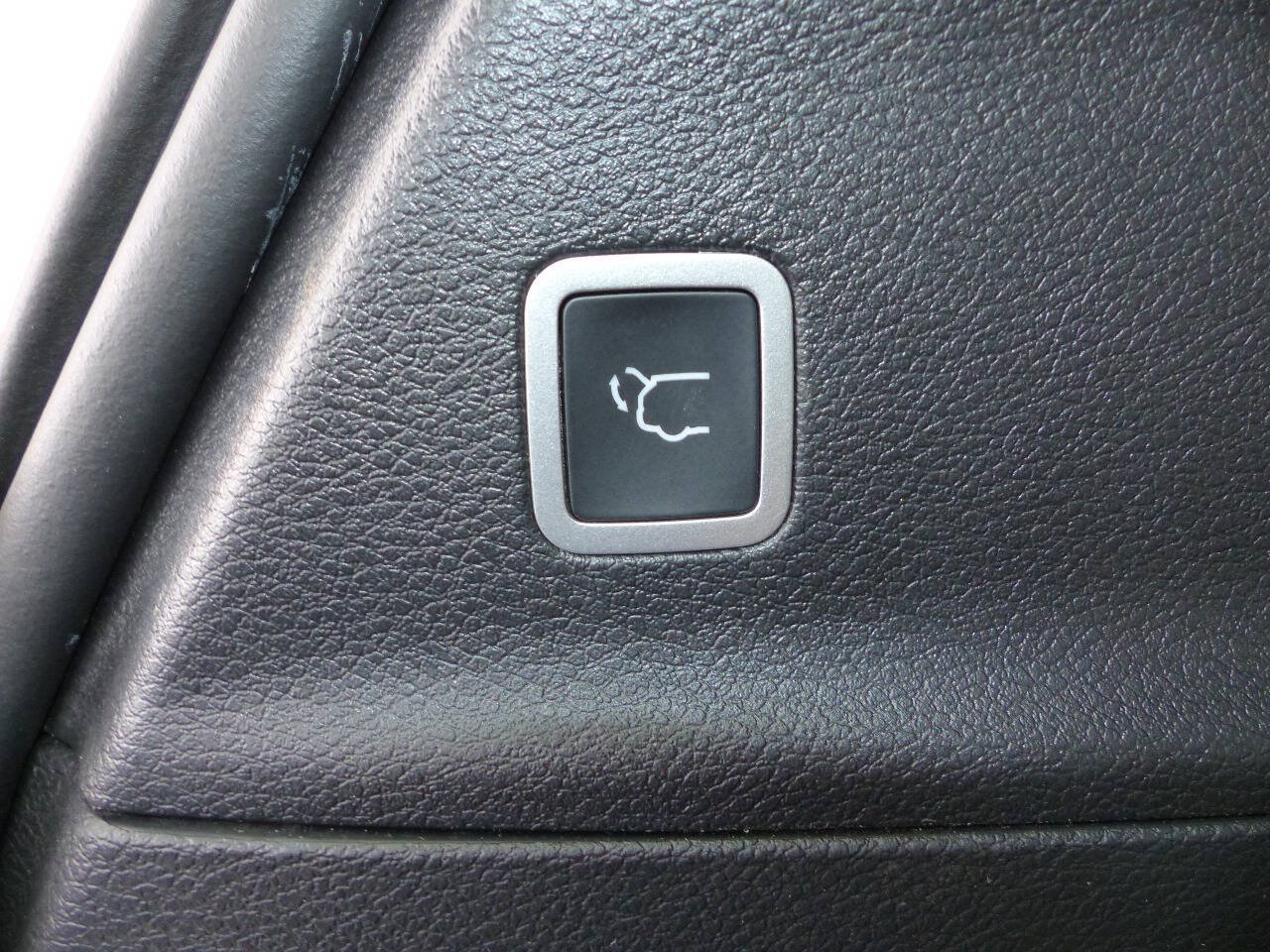Used 2025 Chrysler Pacifica Select FWD image 28