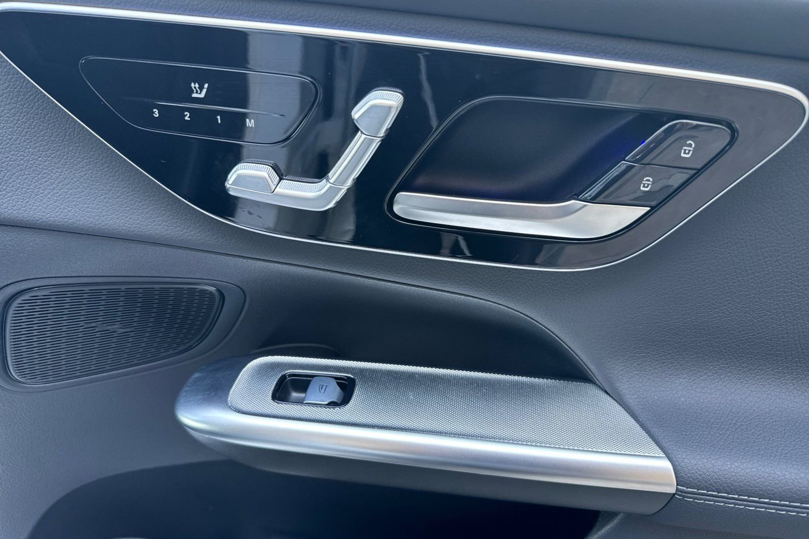 Certified 2024 Mercedes-Benz GLC 300 image 20