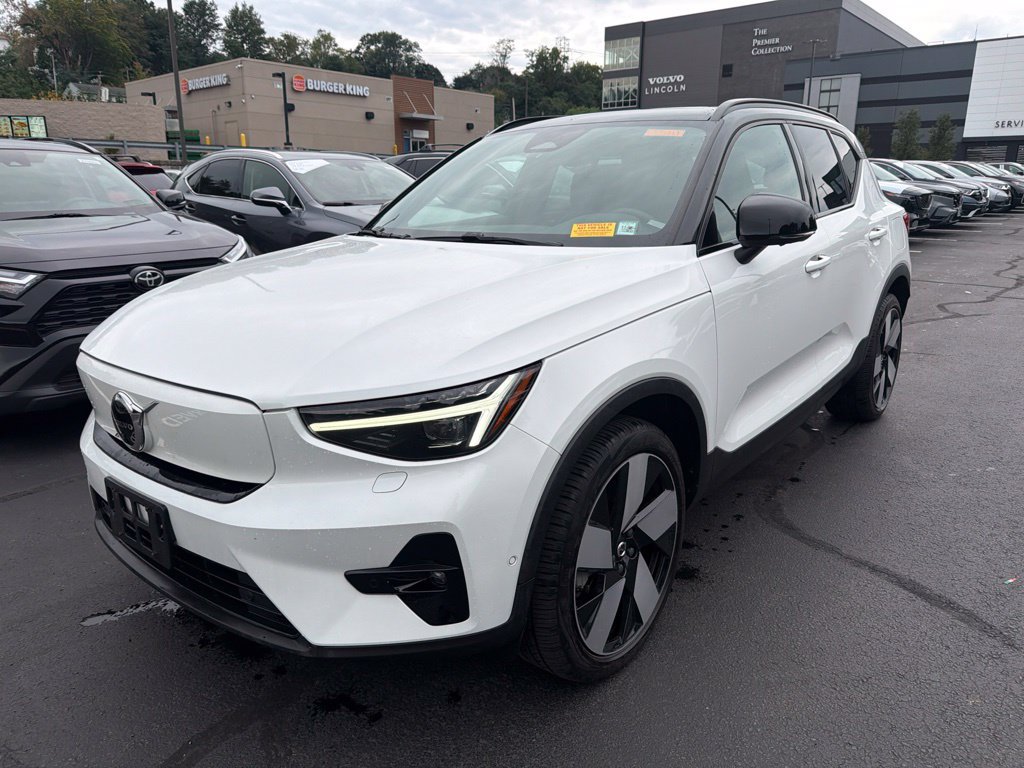 Certified 2023 Volvo XC40 Recharge Ultimate AWD/4WD image 1