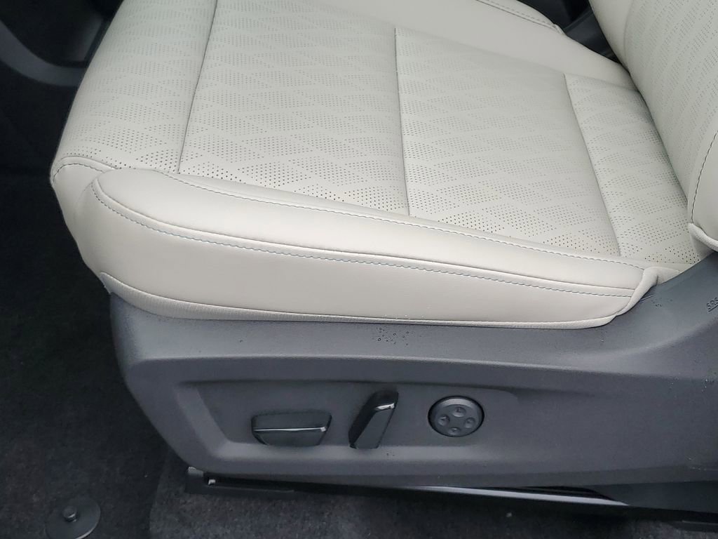 New 2026 Nissan Murano Platinum w/ Cargo Package AWD/4WD image 13