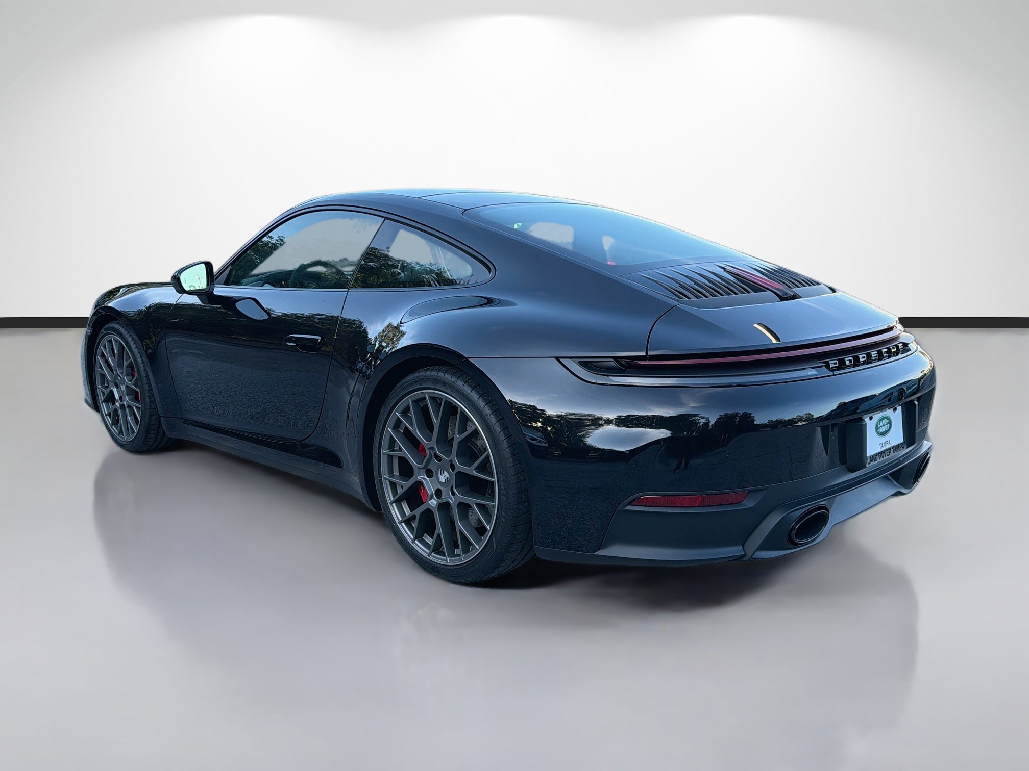 Used 2025 Porsche 911 Carrera S RWD image 3
