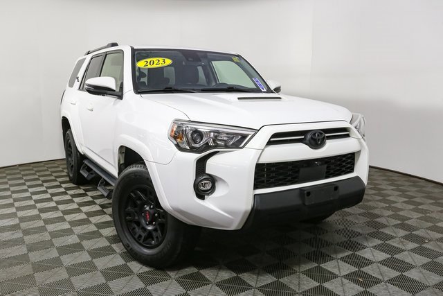 Used 2023 Toyota 4Runner TRD Off-Road Premium image 3