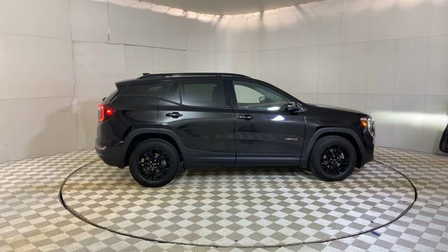 Used 2022 GMC Terrain AT4 w/ Infotainment Package II image 9
