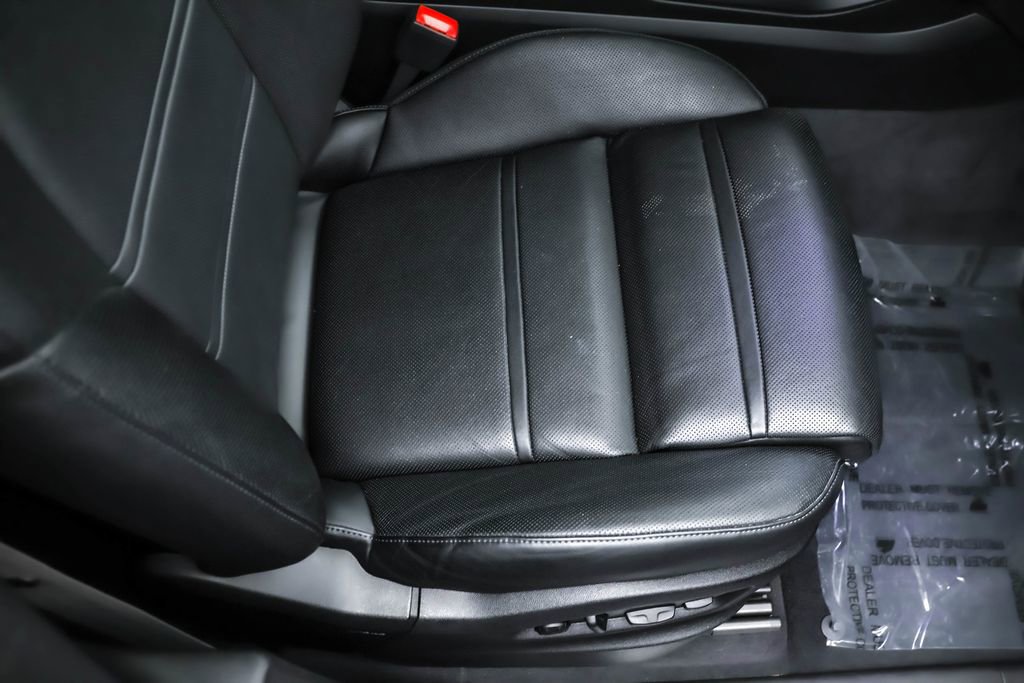 Used 2022 Porsche Cayenne Platinum Edition image 36