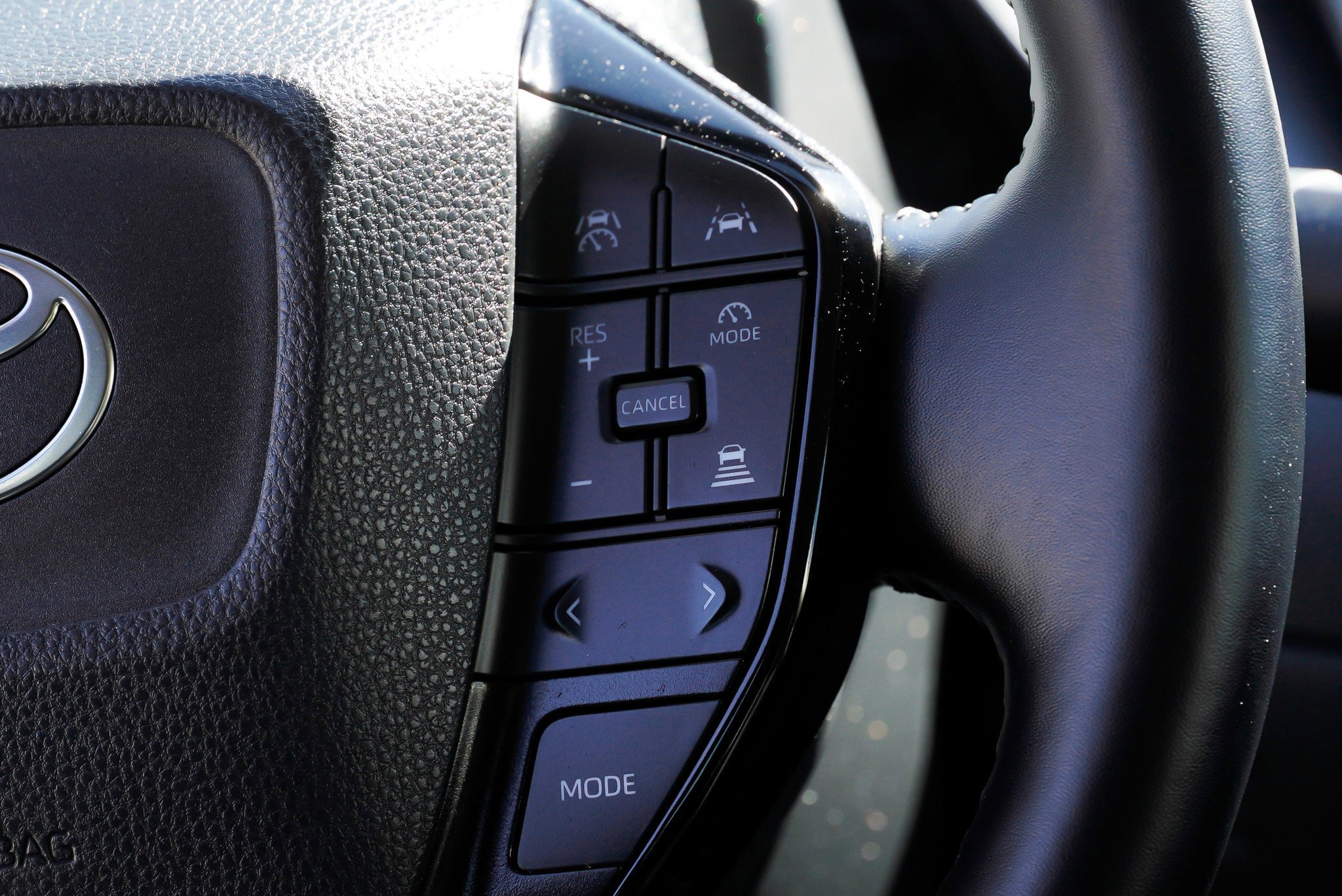 Used 2024 Toyota Prius XLE AWD/4WD image 33