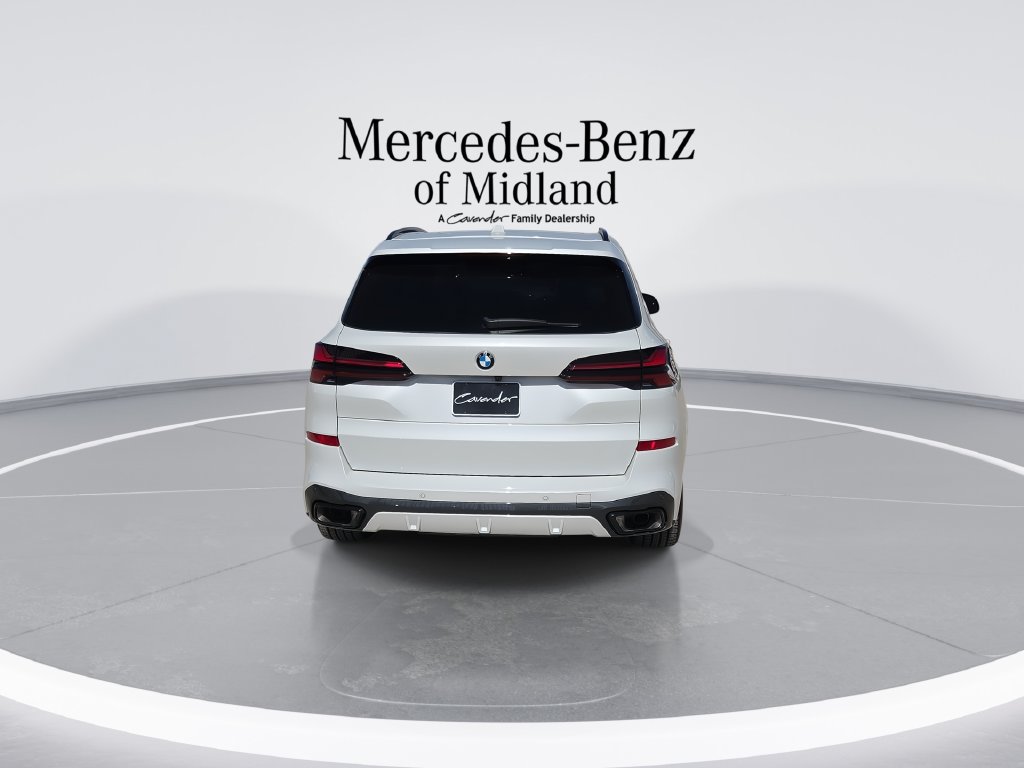 Used 2026 BMW X5 sDrive40i w/ M Sport Package RWD image 7