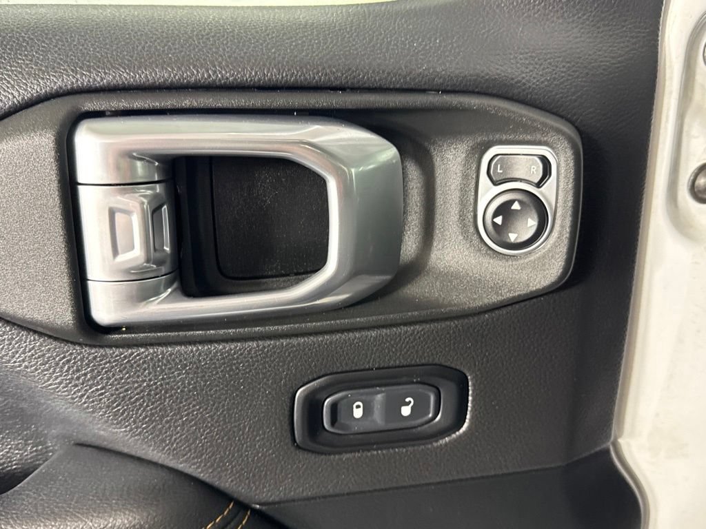 Certified 2021 Jeep Gladiator Overland AWD/4WD image 27