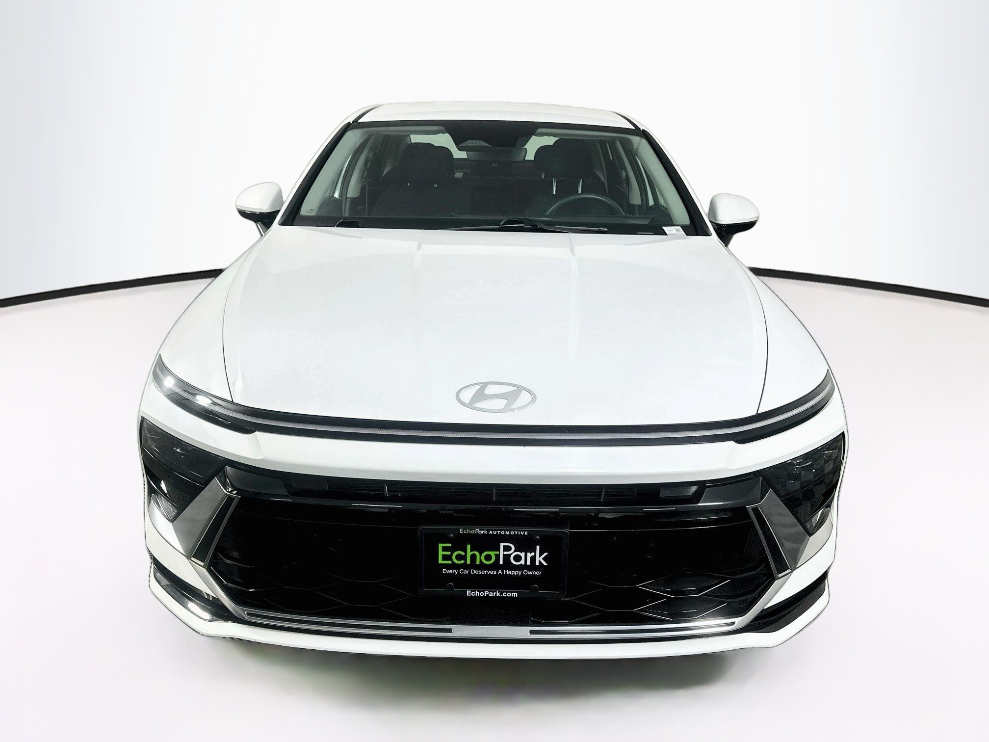 Used 2025 Hyundai Sonata SEL FWD image 2