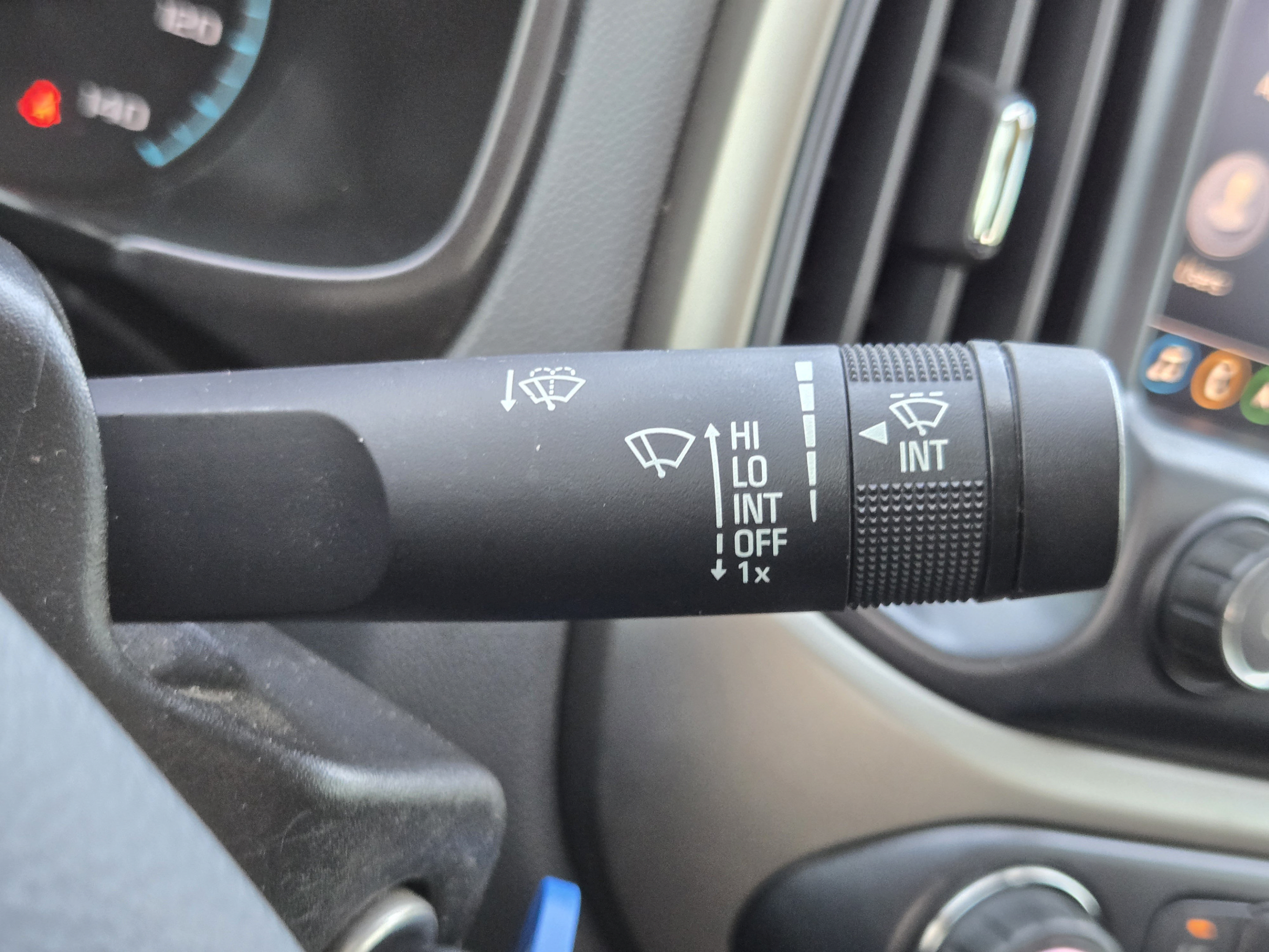 Used 2019 Chevrolet Colorado Z71 RWD image 17